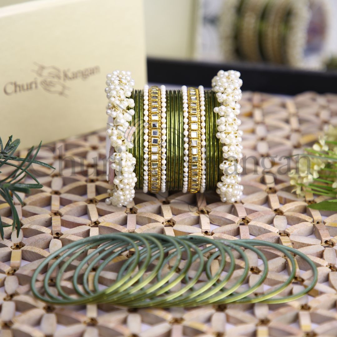 Plain Metal Gajra Kundan Set – Olive Green